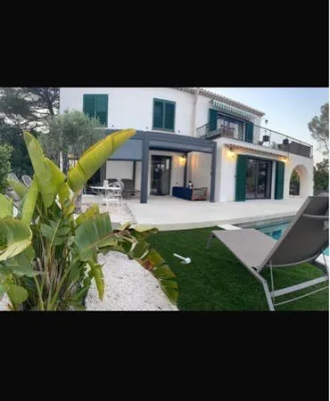 À Louer superbe bas de villa Secteur hyper calme