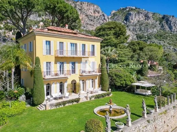 SPLENDIDE PROPRIETE DE PRESTIGE A VENDRE A EZE - 600 M² - TERRAIN 3 000 M² - PISCINE - VUE MER PANOR