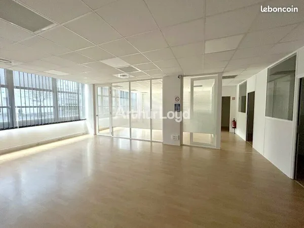 Bureaux 1 762 m²