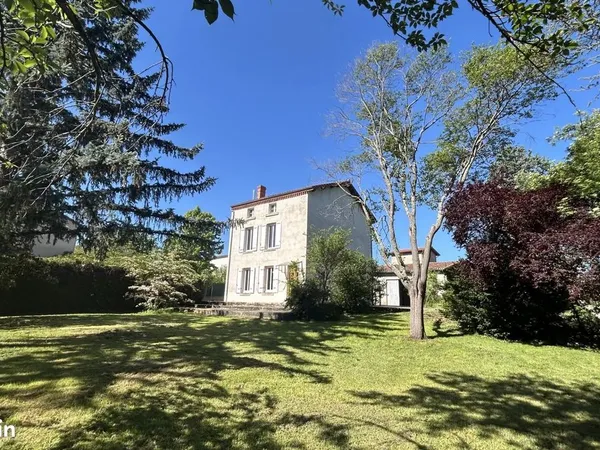Propriété 6 pièces 121 m²