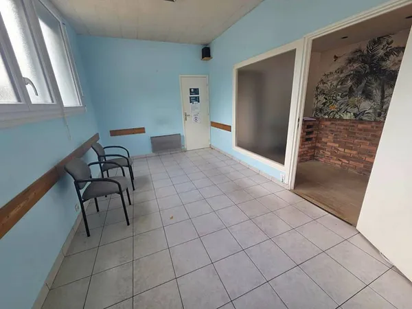 Local commercial 77 m²