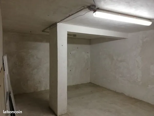 Cave 18 m²