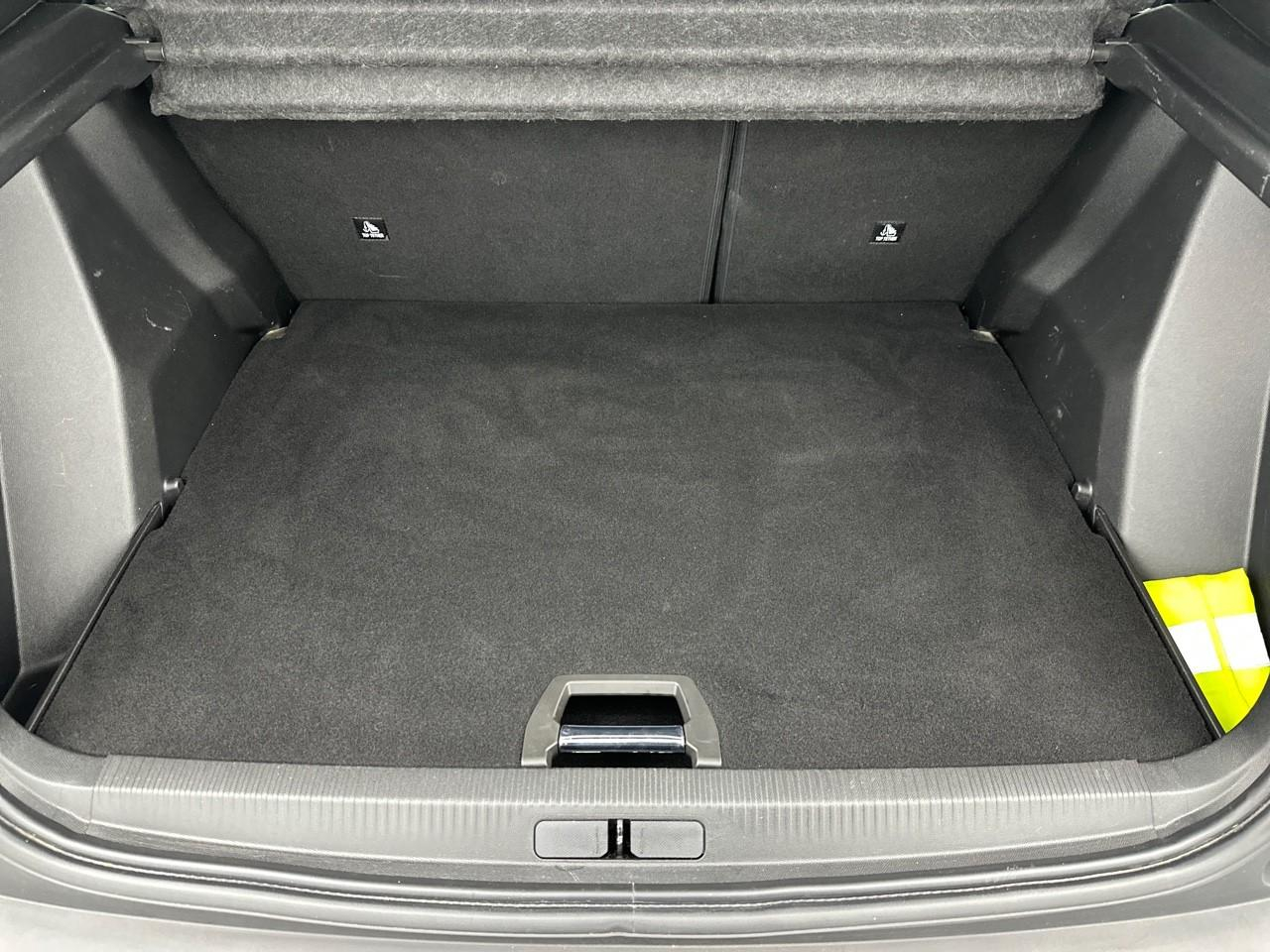 Peugeot 2008 puretech 130 s&s eat8 style — photo 6