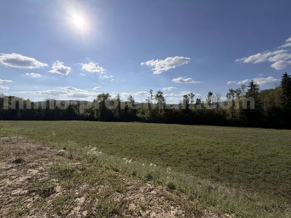 Terrain constructible 1100 m²