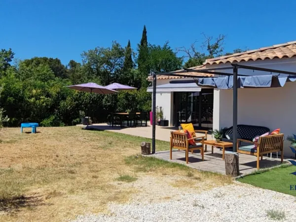 Magnifique villa contemporaine de 106m² de 2011