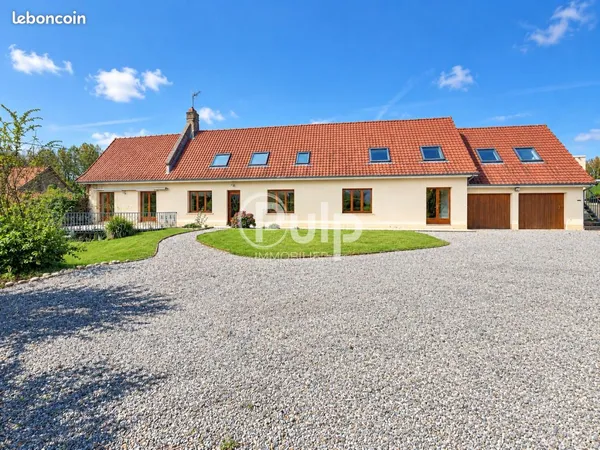 Maison 9 pièces 232 m²