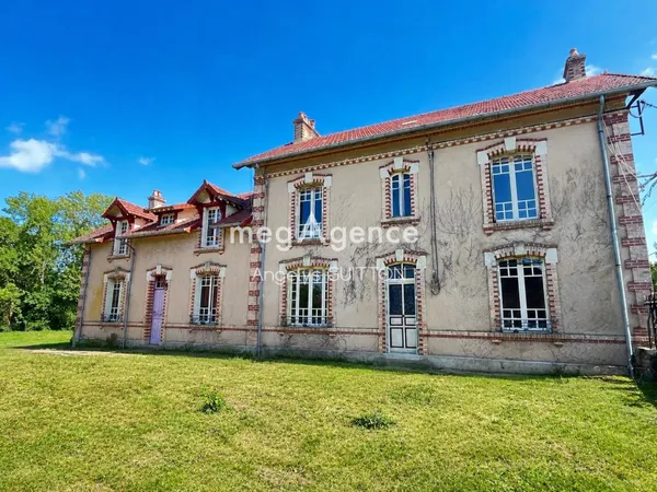 Maison de caractère bord de rivière à 25 du Mans