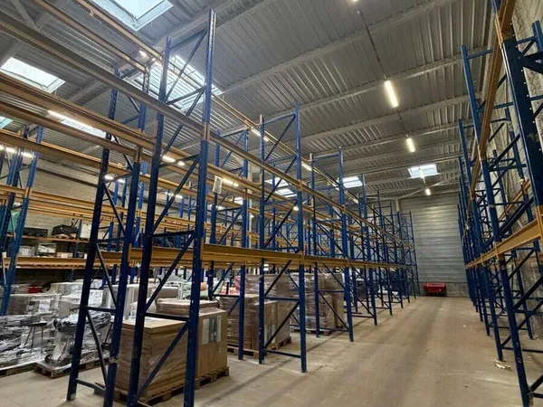 Local d'activité 620 m²