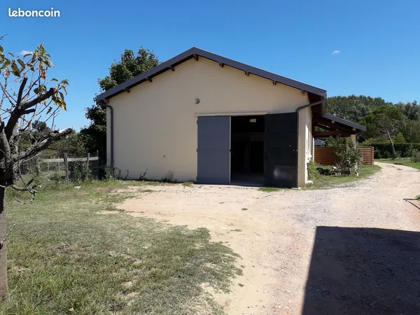 Local Artisanal 153 m2