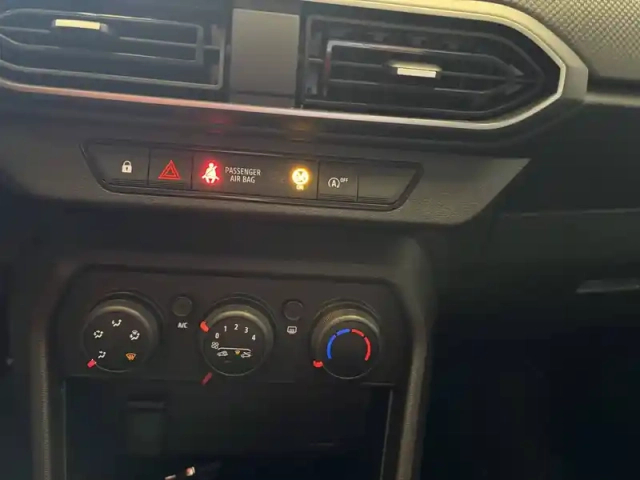 Dacia Sandero sce 65 — photo 33