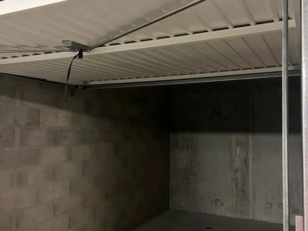 Garage fermé à louer