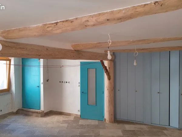 Maison de village éco-rénovée, prête à vivre