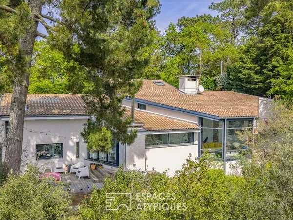 Villa d'architecte dans un écrin végétal