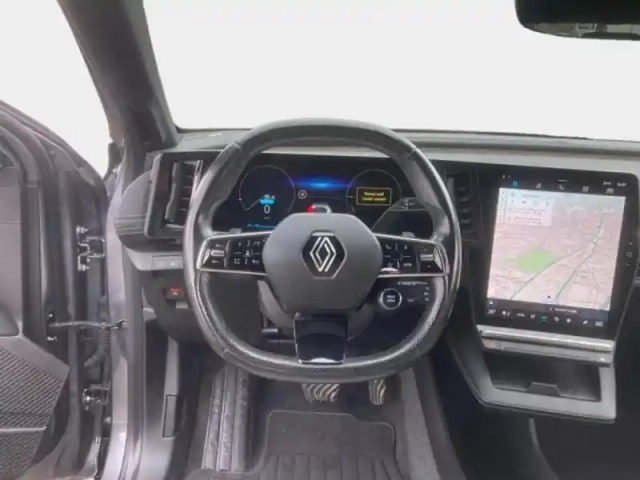 Renault Megane e-tech electric ev60 220ch iconic super charge -b — photo 15