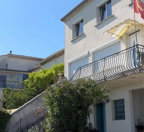 Appartement meublé rénové de 65 m² avec 2 chambres