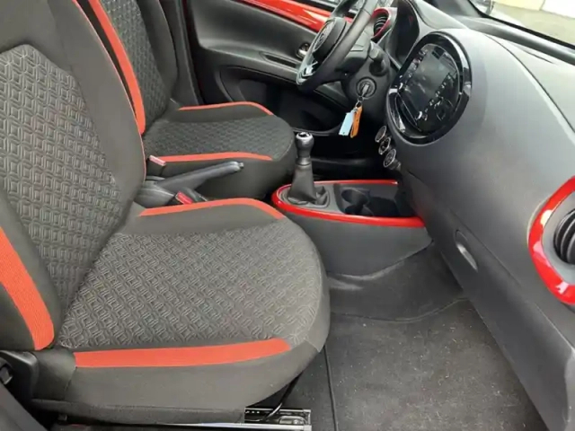 Toyota Aygo 1.0 vvt-i 72 design — photo 12
