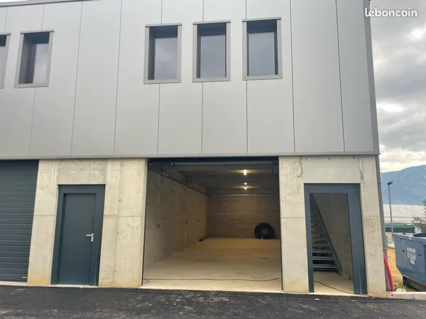 Local commercial Baleone centre 2