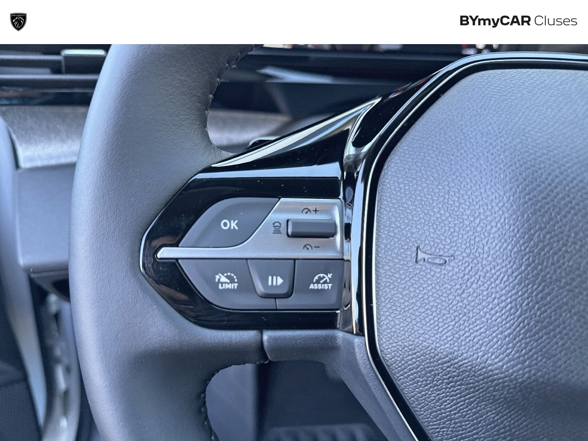 Peugeot 308 Plug-in Hybrid 195 ch e-DCS7 — photo 10