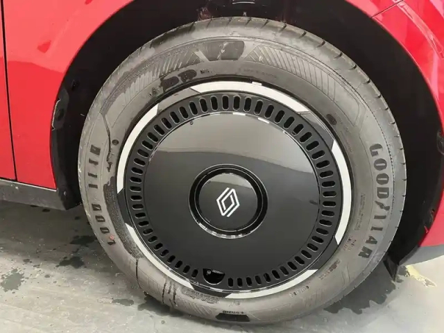 Renault Twingo e-tech electrique 80 ch autonomie urbaine — photo 5