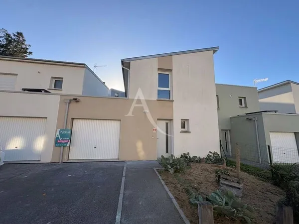 Maison 4 pièces 82 m²