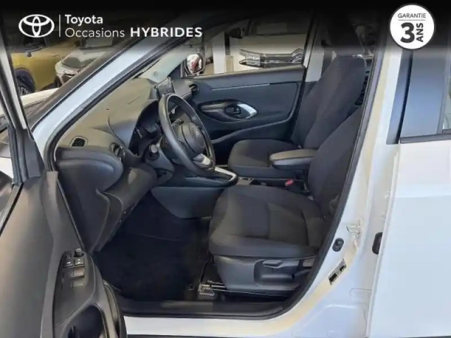 Toyota Yaris cross 116h dynamic mc24 — photo 4