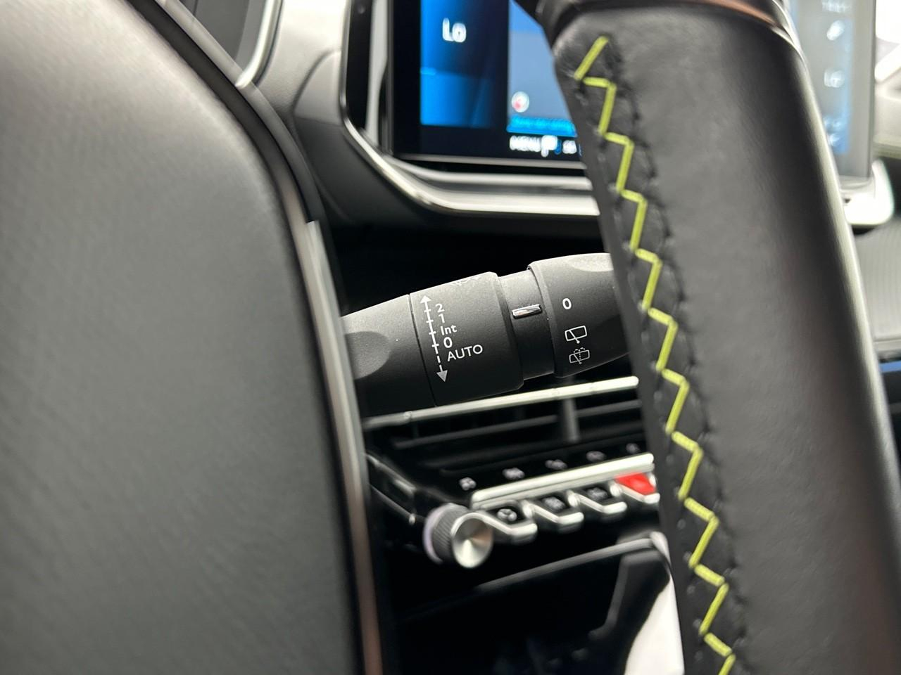 Peugeot 2008 puretech 130 s&s bvm6 gt — photo 21