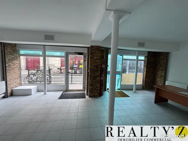 Local commercial 80 m²