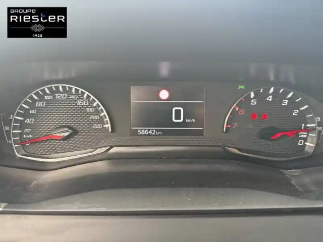 Peugeot 2008 puretech 100 s&amp;s bvm6 — photo 10