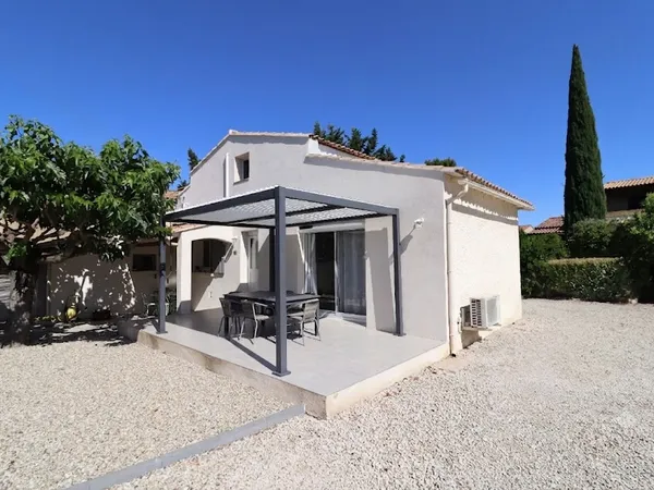 Maison Morieres Les Avignon 4 pièce(s) 91 m2