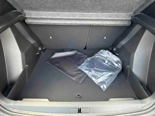 Peugeot 2008 e- 156ch 54 kwh style — photo 5