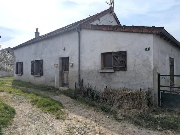 Maison d'habitation au coeur d'un petit hameau !