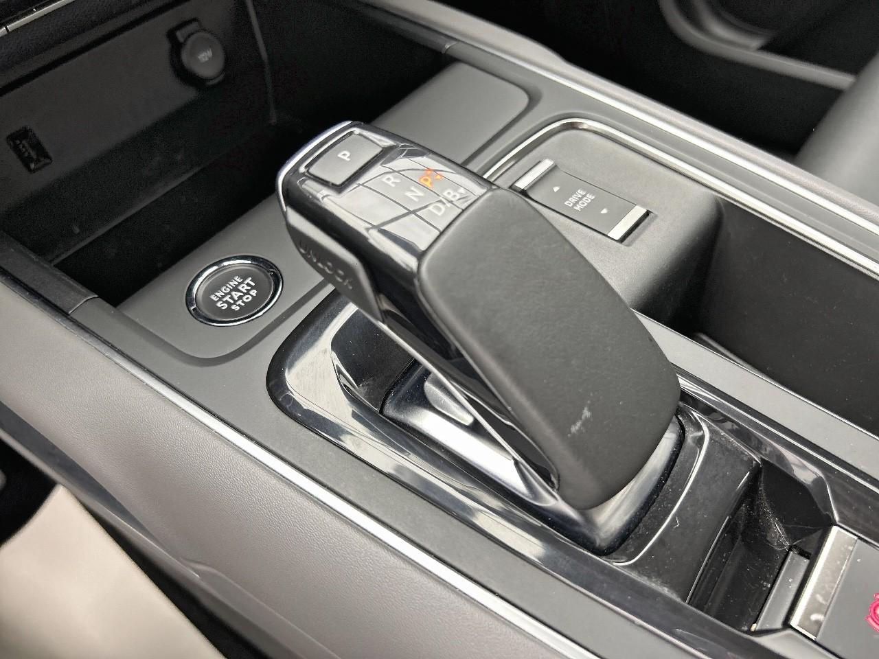 Citroën C5 Aircross hybride rechargeable 225 s&s e-eat8 feel — photo 17