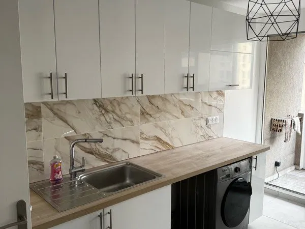 T4 meublé de 72 m² entièrement rénové - 2 chambres - 2 balcons - secteur Grand Place