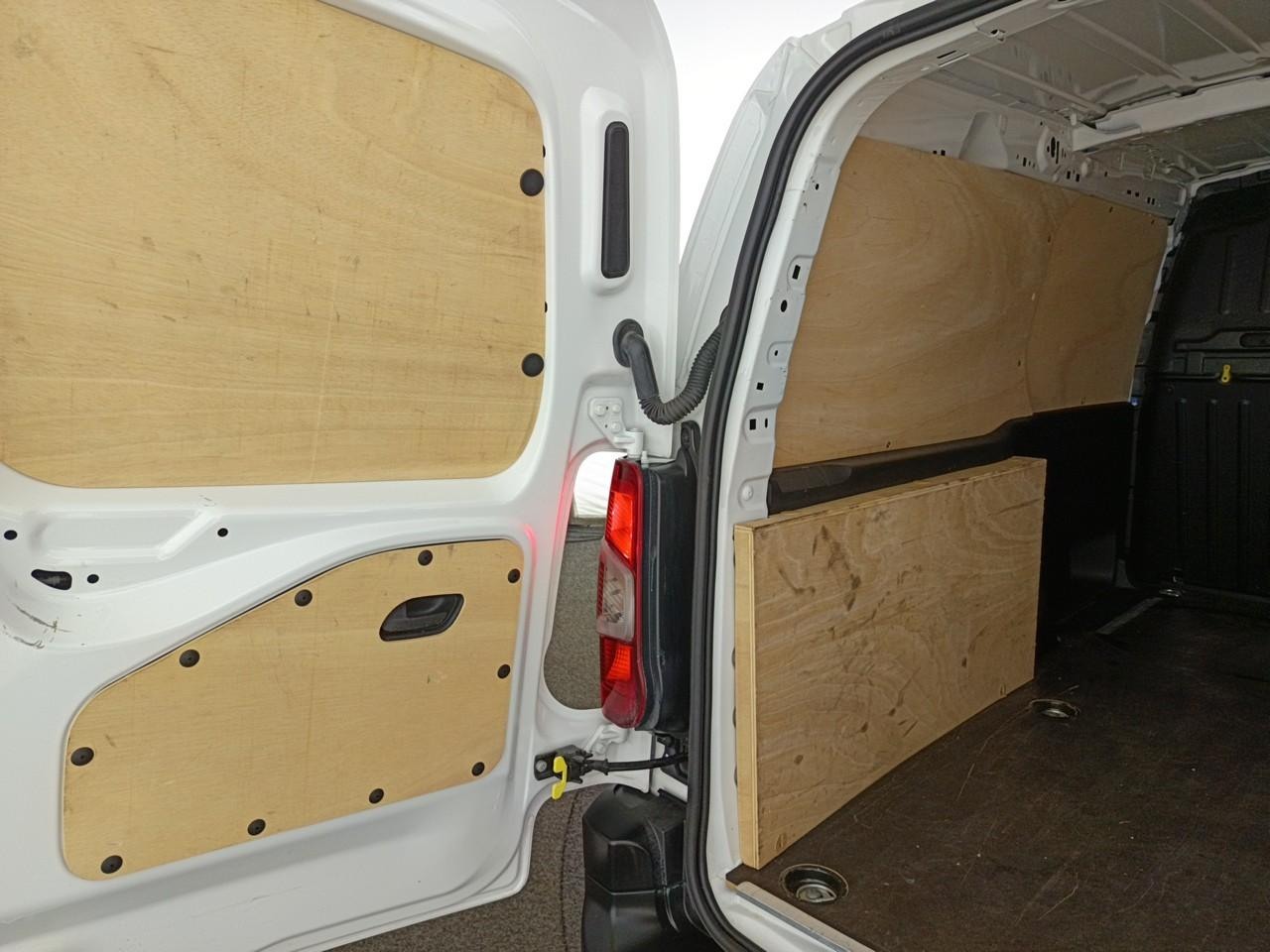 Citroën Berlingo van xl 950 bluehdi 100 s&s bvm5 club — photo 27