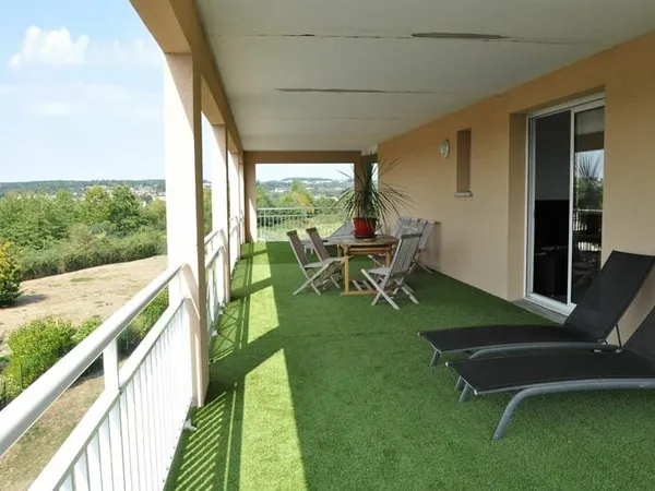 Limoges T3 avec terrasse et parking