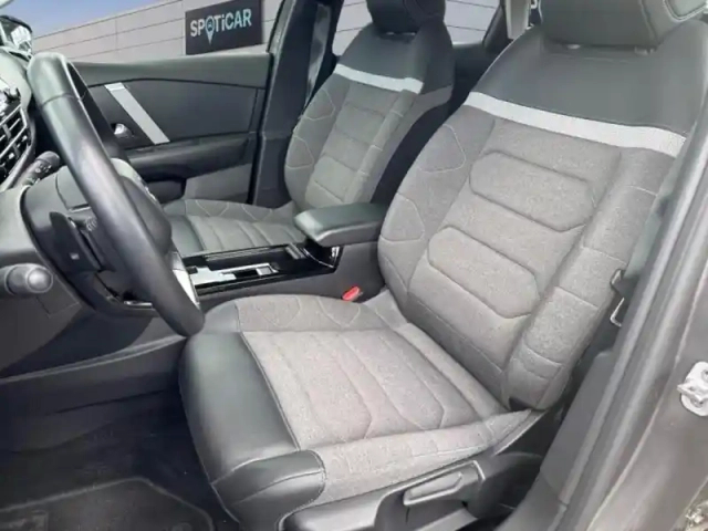 Citroën C4 puretech 130ch s&amp;s shine pack eat8 — photo 9