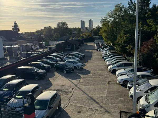 Local commercial automobile bureau + 20 places auto