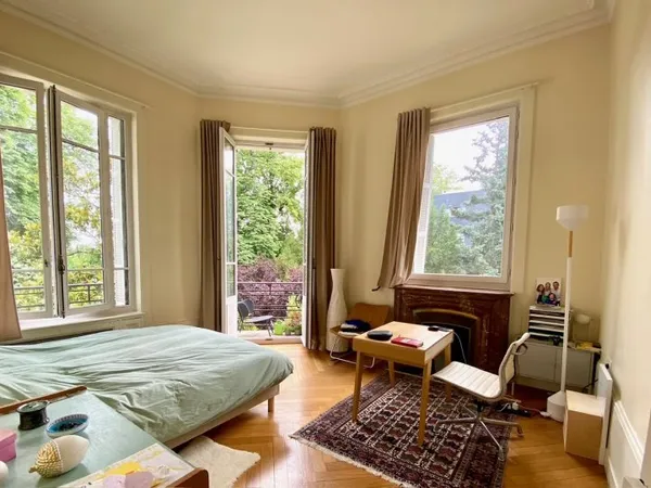 Loue très bel appartement meublé, 140m², très calme, vue et accès direct Parc Tete d'or