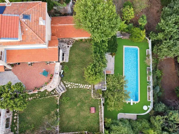 Villa 8 pièces 197 m²