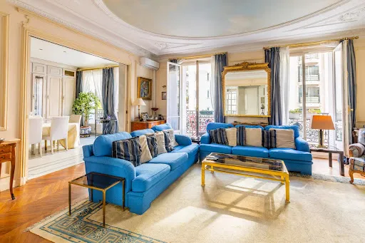 Appartement 6 pièces 192 m²