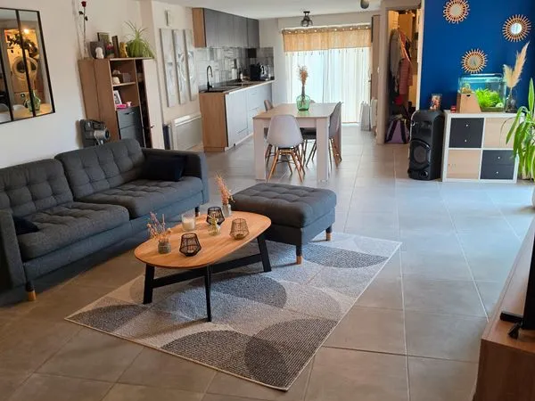 Maison 5 pièces de 100 m² avec 3 chambres et jardin - Lugon-et-l'Île-du-Carnay