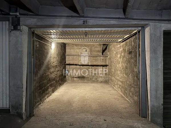 GARAGE PRIVATIF