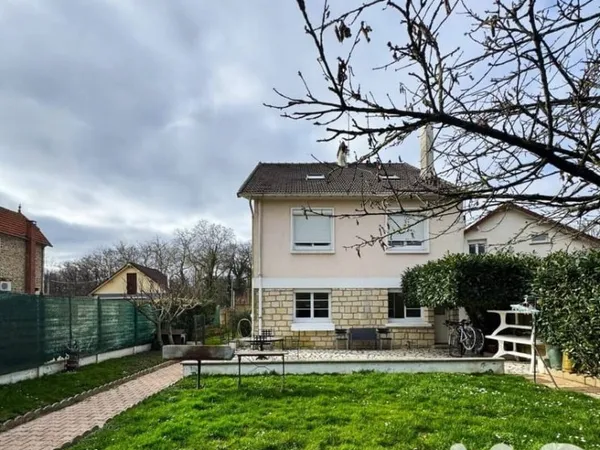 Maison 9 pièces 200 m²