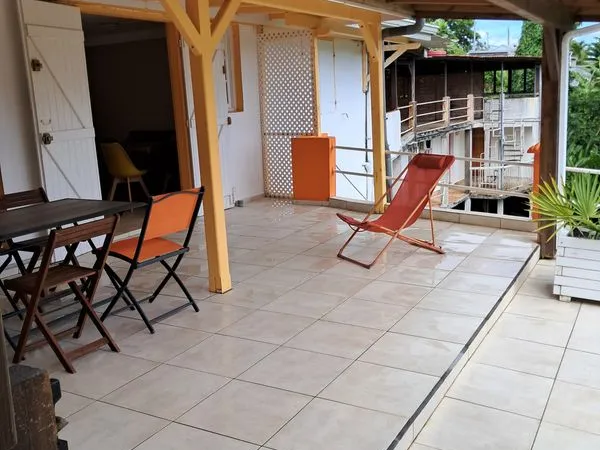 Logement meuble 3 pieces (toutes charges comprises)