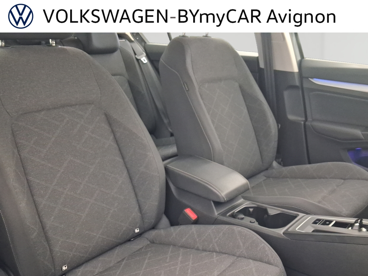 Volkswagen Golf 1.0 eTSI OPF 110 DSG7 — photo 34
