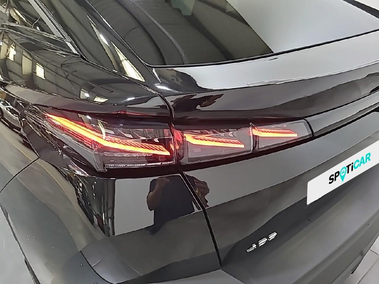 Peugeot 408 hybrid 136 e-dcs6 gt — photo 27