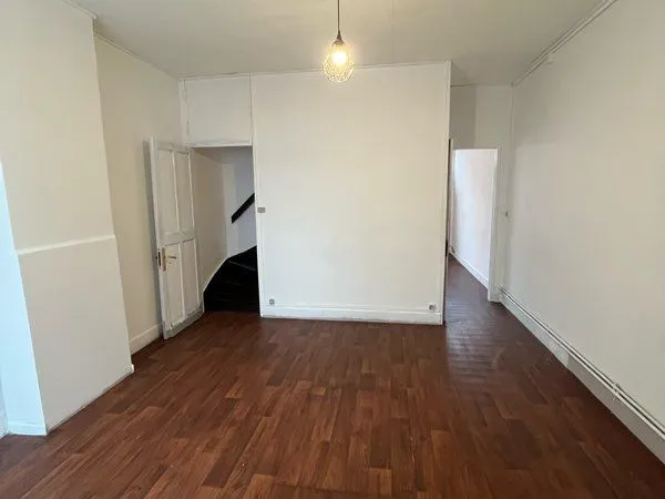 Maison à louer 700e SANS CHARGES