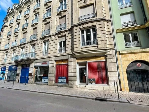 Local commercial 1 pièce 37 m²