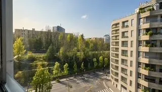 A vendre appartement 4 pièces lumineux avec 3 chambres