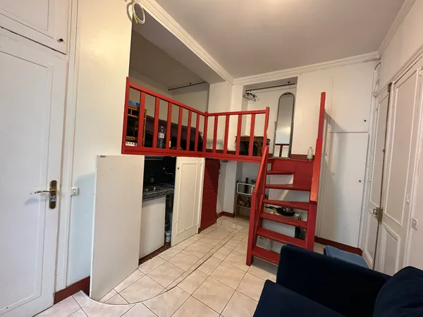 Studio meublé avec mezzanine - 20 m² au sol - Village d'Auteuil